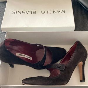 Manolo Blahnik dark brown suede Mary Jane. Excellent Condition.